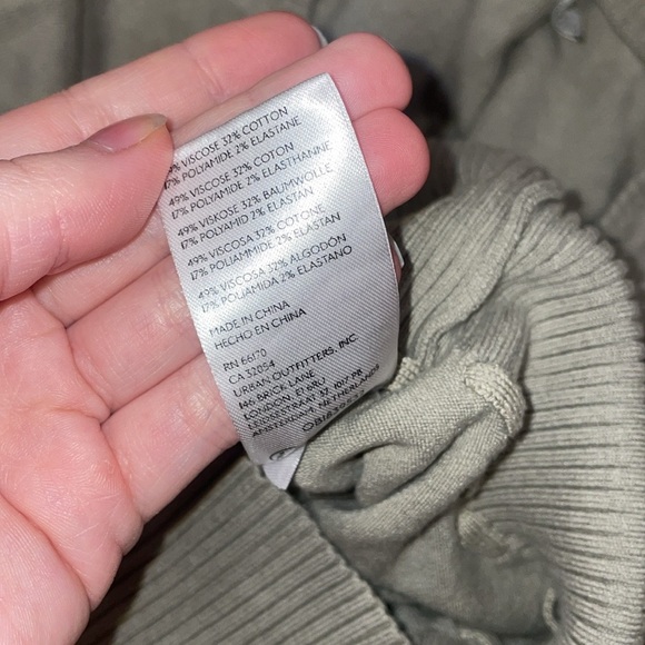 BDG sage green long sleeve crop - Picture 5 of 5